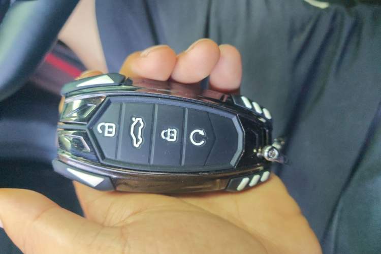 Used Chery Tiggo 9 2023 Updated Version 2.0T Automatic Two-Wheel Drive Luxury Edition 7 Seats Vehicle Key