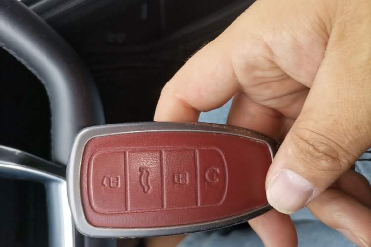Used Chery Tiggo 9 2023 2.0T Dual-Clutch Two-Wheel Drive Leading Edition 5 Seats Vehicle Key