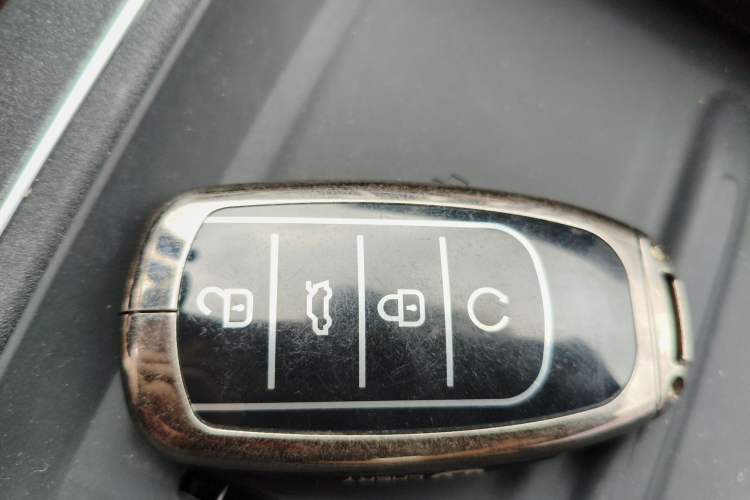 Used Chery Tiggo 9 2023 2.0T Dual-Clutch Two-Wheel Drive Prestige Version 5 Seats Vehicle Key