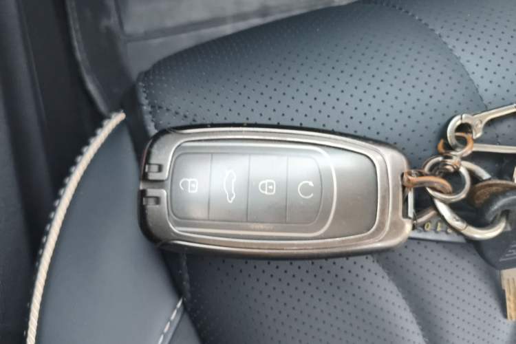 Used Chery Tiggo 9 2023 2.0T Automatic Two-Wheel Drive Luxury Edition 5 Seats Vehicle Key