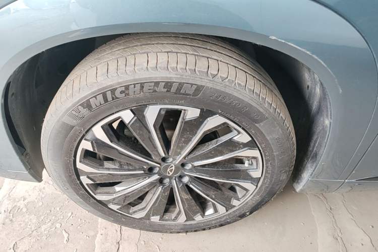 Used Chery Tiggo 9 2023 2.0T Automatic All-Wheel Drive Flagship Version 5 Seats Left Front Wheel Hub