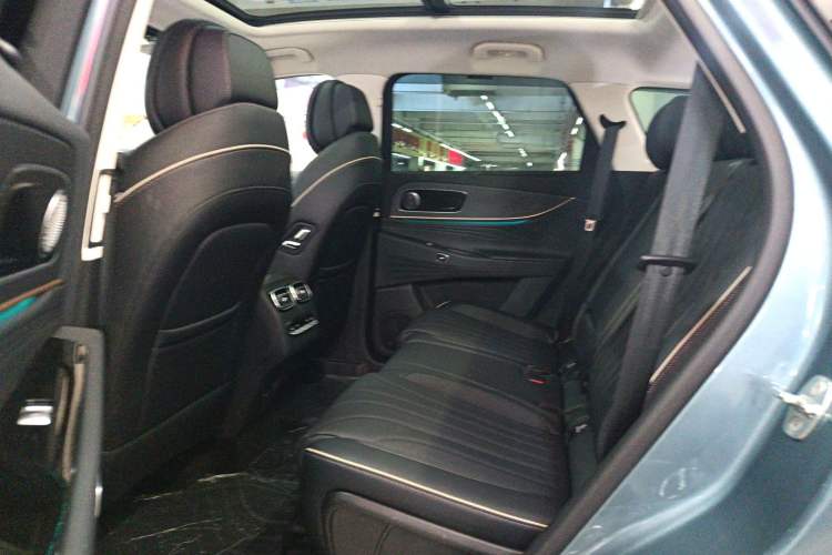 Used Chery Tiggo 9 2023 2.0T Dual-Clutch Two-Wheel Drive Prestige Version 5 Seats Left Rear Seat