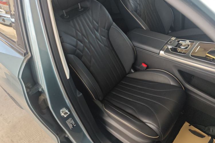 Used Chery Tiggo 9 2023 2.0T Dual-Clutch Two-Wheel Drive Prestige Version 5 Seats Right Front Seat