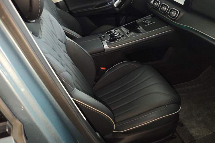 Used Chery Tiggo 9 2023 2.0T Dual-Clutch Two-Wheel Drive Luxury Edition 7 Seats Right Front Seat