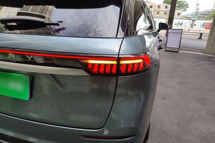 Used Chery Tiggo 9 2023 2.0T Dual-Clutch Two-Wheel Drive Luxury Edition 5 Seats Right Rear Taillight