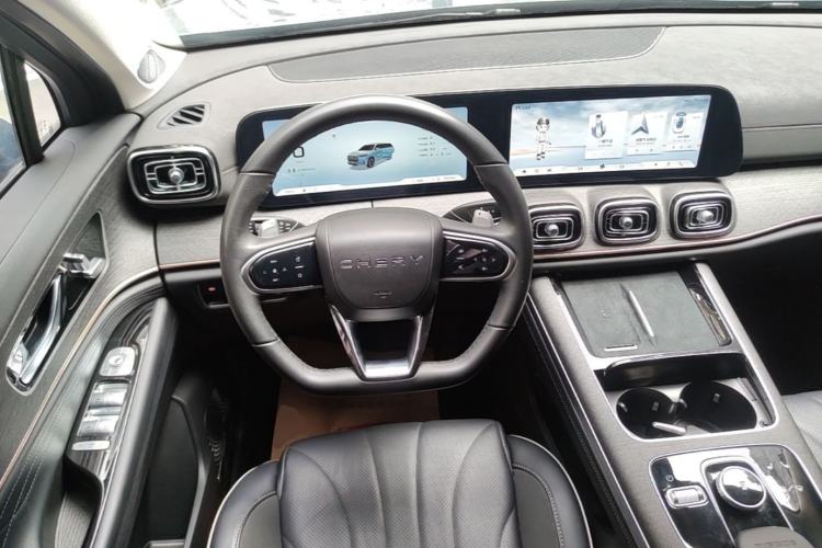 Used Chery Tiggo 9 2023 2.0T Dual-Clutch Two-Wheel Drive Luxury Edition 5 Seats Steering Wheel