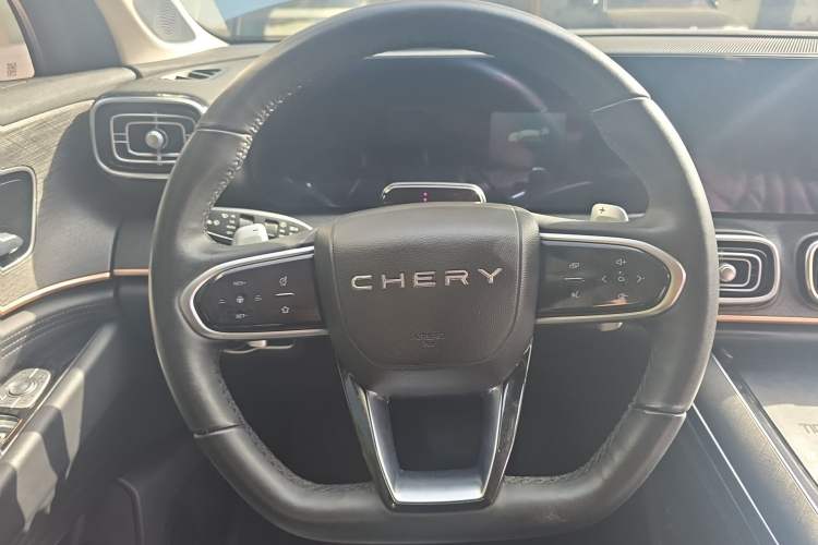Used Chery Tiggo 9 2023 2.0T Dual-Clutch Two-Wheel Drive Prestige Version 5 Seats Steering Wheel