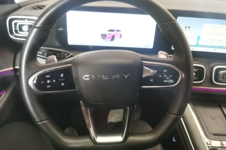 Used Chery Tiggo 9 2023 2.0T Dual-Clutch Two-Wheel Drive Luxury Edition 5 Seats Steering Wheel