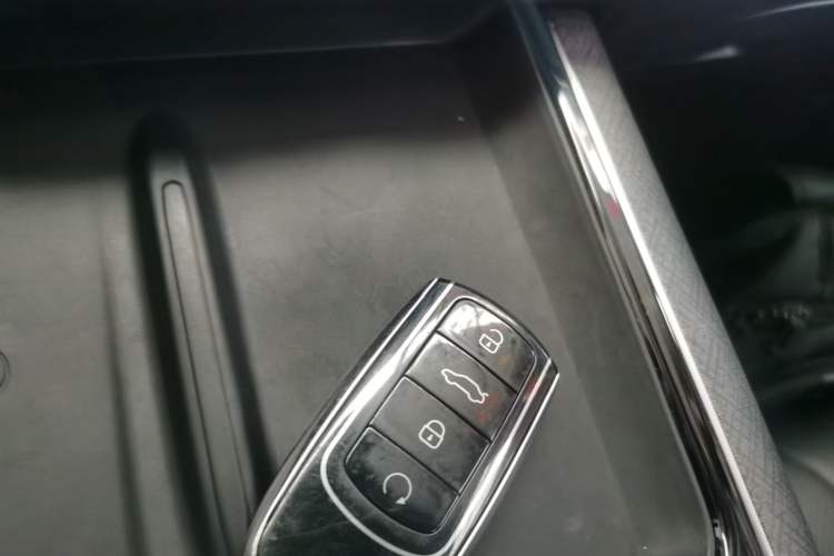 Used Chery Tiggo 9 2023 2.0T Dual-Clutch Two-Wheel Drive Luxury Edition 5 Seats Vehicle Key