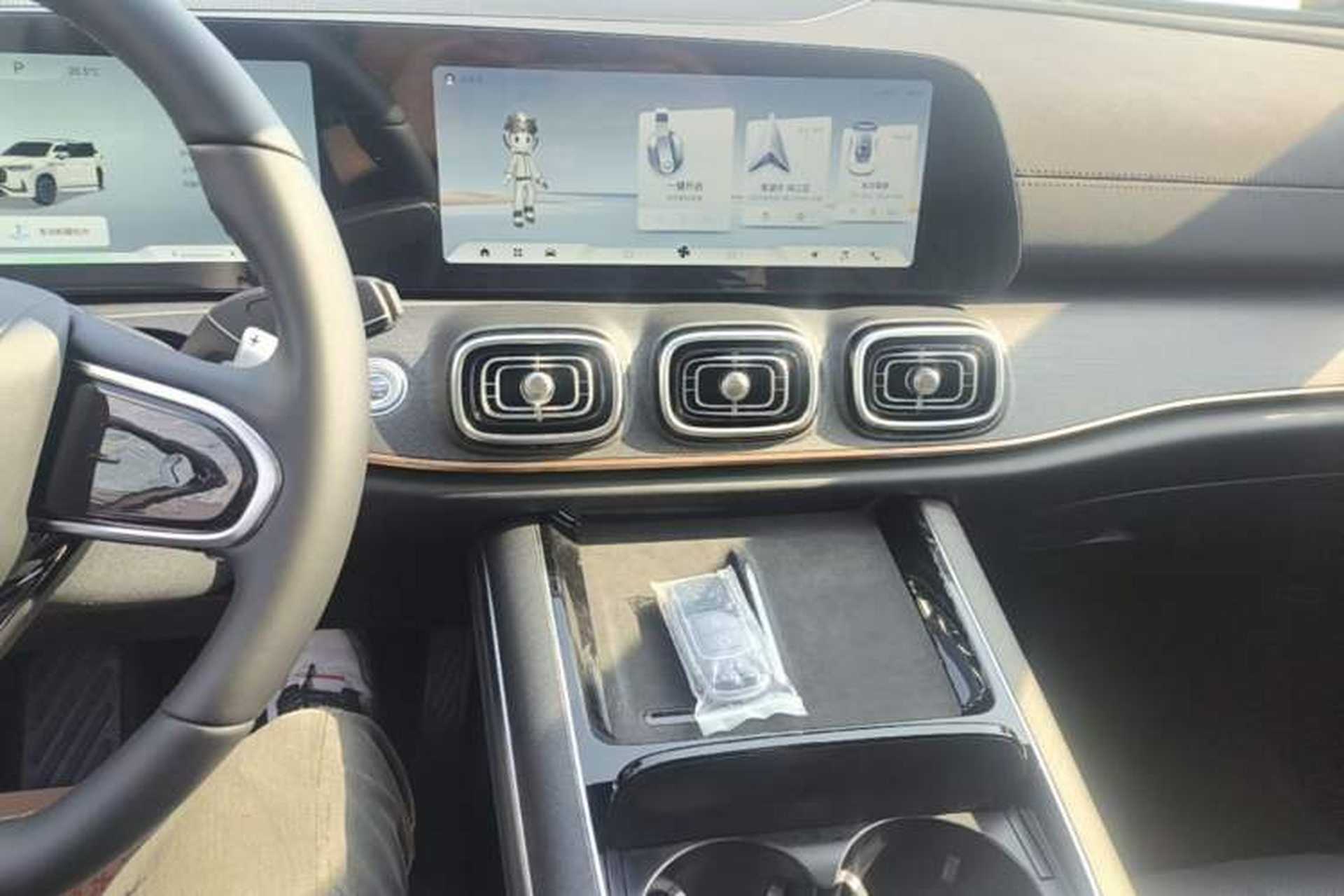 Used Chery Tiggo 9 2023 2.0T Dual-Clutch Two-Wheel Drive Luxury Edition 5 Seats Audio And AC Panel
