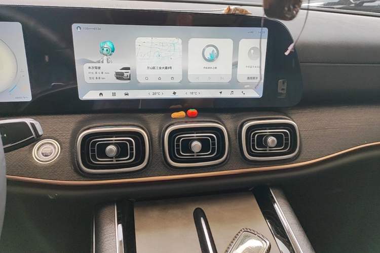 Used Chery Tiggo 9 2023 2.0T Dual-Clutch Two-Wheel Drive Luxury Edition 5 Seats Audio And AC Panel