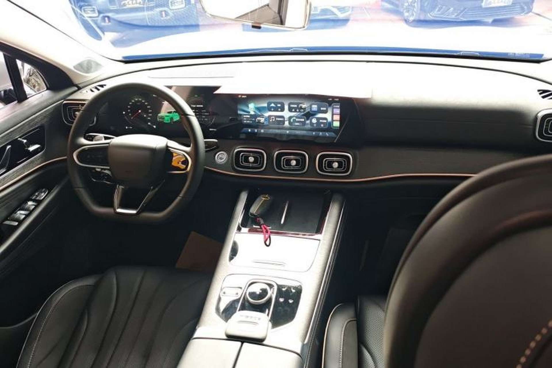 Used Chery Tiggo 9 2023 2.0T Dual-Clutch Two-Wheel Drive Luxury Edition 5 Seats Center Console