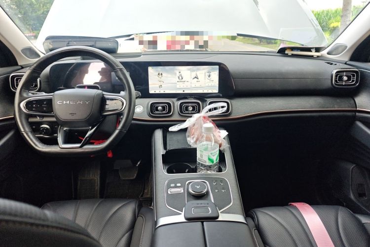Used Chery Tiggo 9 2023 2.0T Dual-Clutch Two-Wheel Drive Prestige Version 5 Seats Center Console