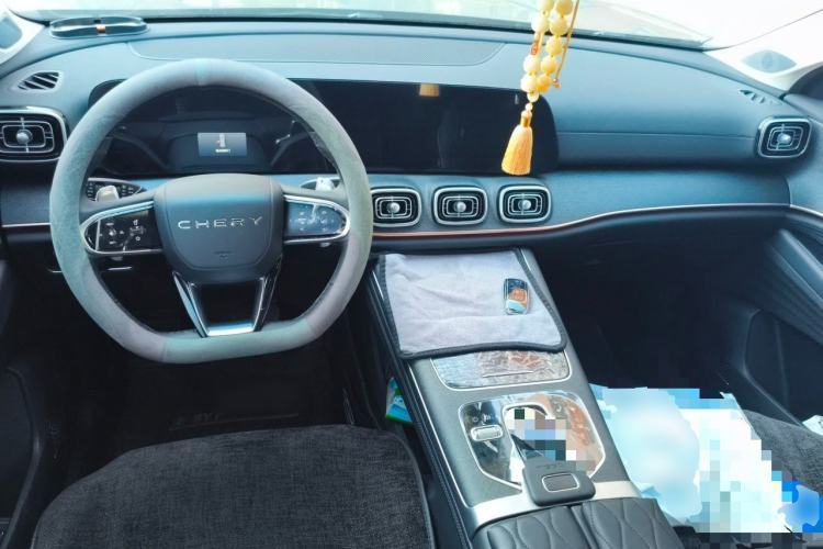 Used Chery Tiggo 9 2023 2.0T Dual-Clutch Two-Wheel Drive Luxury Edition 5 Seats Center Console