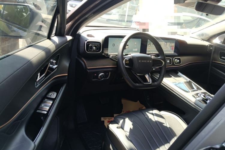 Used Chery Tiggo 9 2023 2.0T Dual-Clutch Two-Wheel Drive Luxury Edition 5 Seats Driver Seat