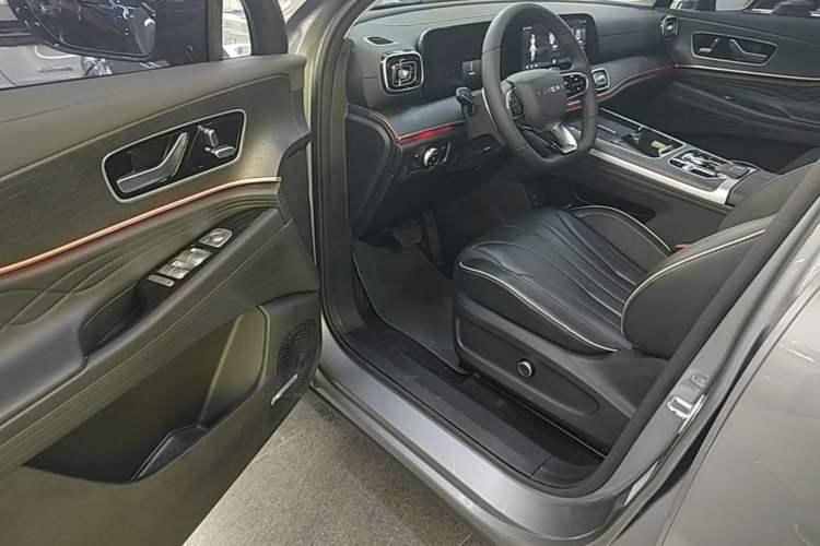 Used Chery Tiggo 9 2023 2.0T Dual-Clutch Two-Wheel Drive Luxury Edition 5 Seats Driver Seat