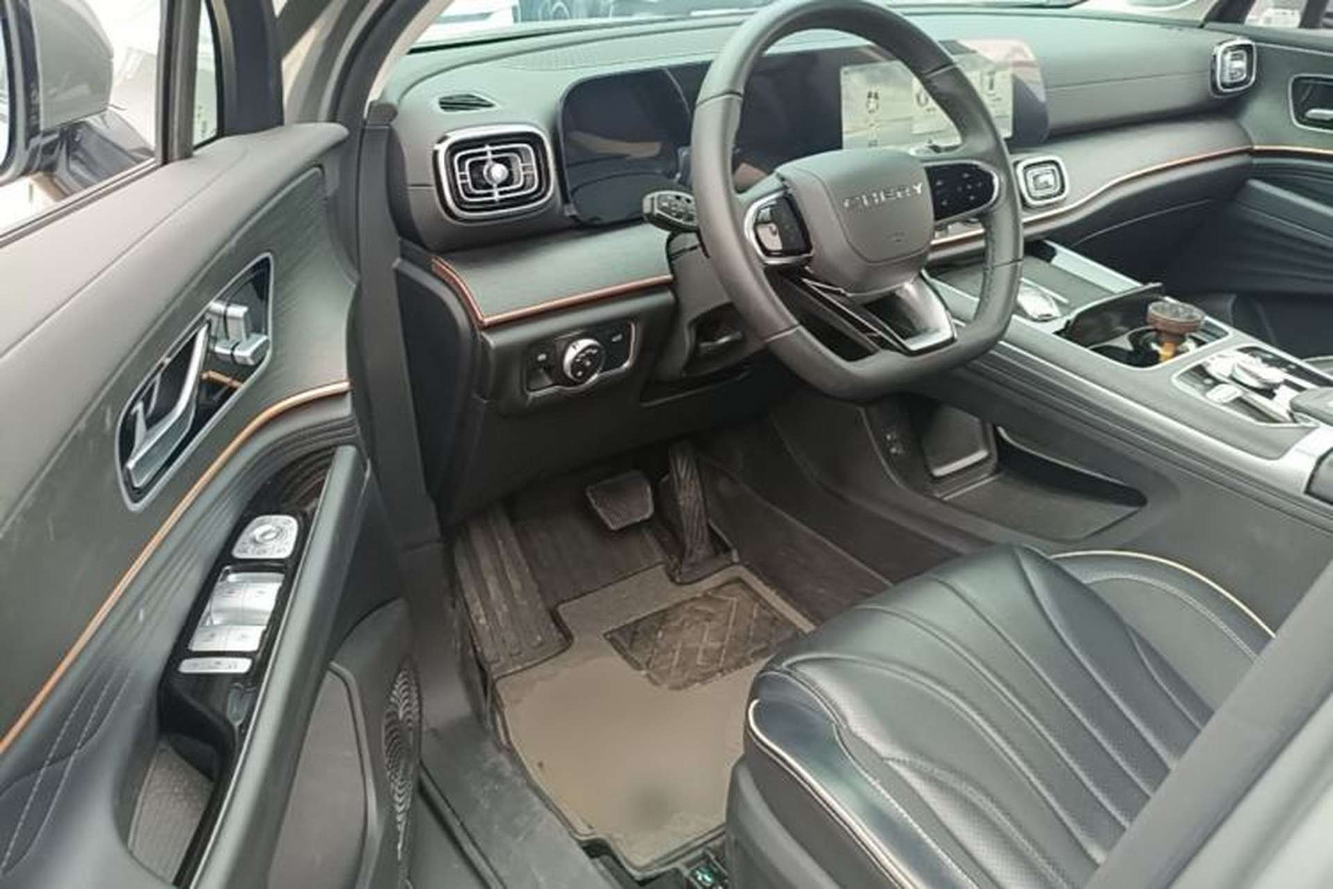 Used Chery Tiggo 9 2023 2.0T Dual-Clutch Two-Wheel Drive Luxury Edition 7 Seats Driver Seat