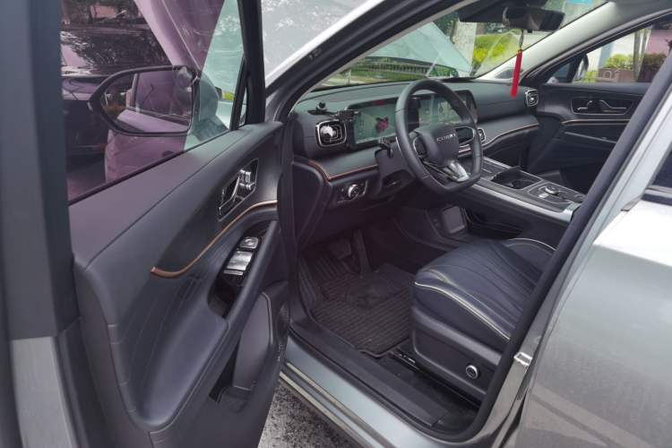 Used Chery Tiggo 9 2023 2.0T Dual-Clutch Two-Wheel Drive Luxury Edition 5 Seats Driver Seat