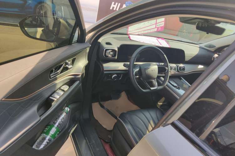 Used Chery Tiggo 9 2023 2.0T Dual-Clutch Two-Wheel Drive Leading Edition 5 Seats Driver Seat