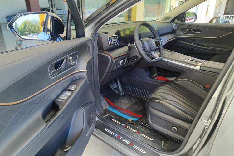 Used Chery Tiggo 9 2023 2.0T Dual-Clutch Two-Wheel Drive Luxury Edition 5 Seats Driver Seat
