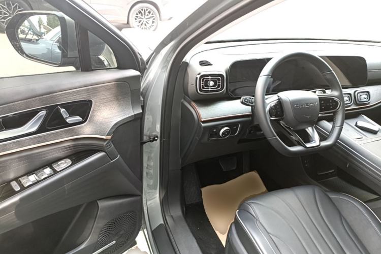 Used Chery Tiggo 9 2023 2.0T Dual-Clutch Two-Wheel Drive Luxury Edition 5 Seats Driver Seat