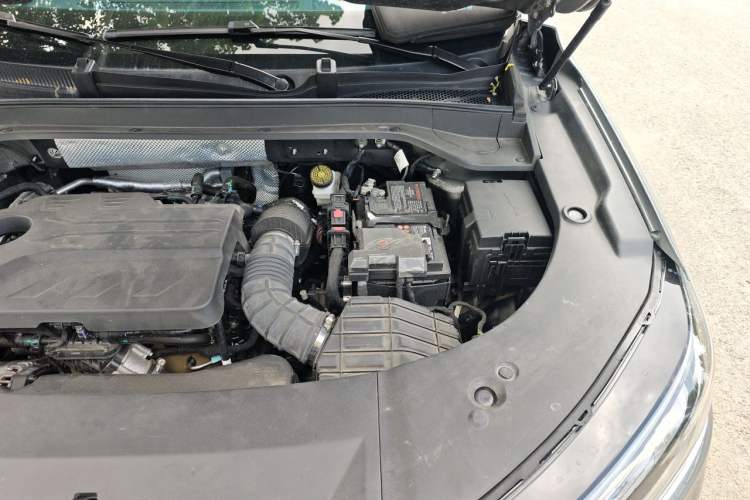 Used Chery Tiggo 9 2023 2.0T Dual-Clutch Two-Wheel Drive Prestige Version 5 Seats Engine Bay Left