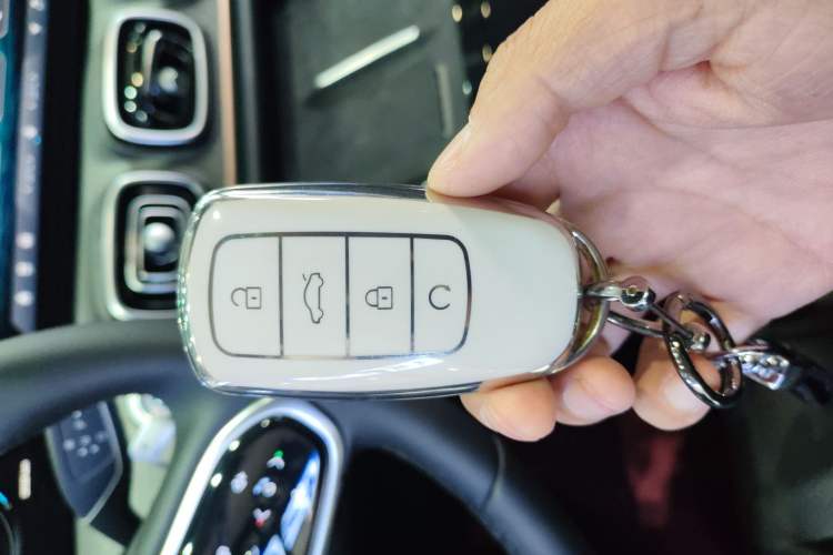 Used Chery Tiggo 9 2023 2.0T Dual-Clutch Two-Wheel Drive Luxury Edition 7 Seats Interior 1