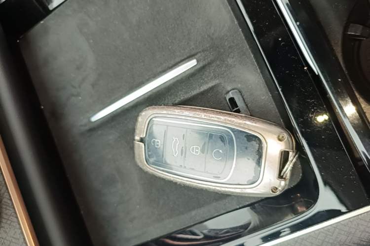 Used Chery Tiggo 9 2023 2.0T Dual-Clutch Two-Wheel Drive Luxury Edition 7 Seats Interior 1