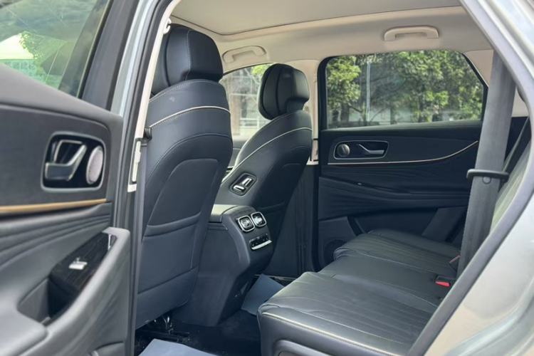 Used Chery Tiggo 9 2023 2.0T Automatic All-Wheel Drive Ultimate Edition 7-Seater Interior 3