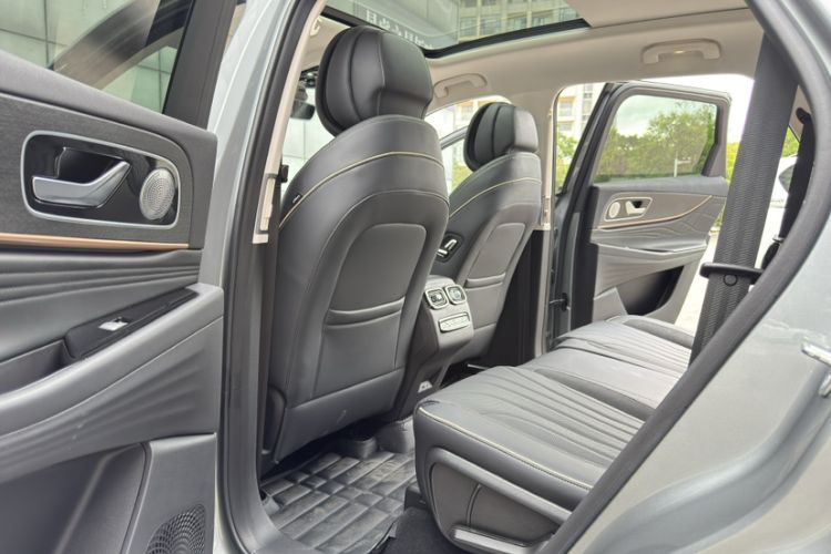 Used Chery Tiggo 9 2023 2.0T Dual-Clutch Two-Wheel Drive Luxury Edition 5 Seats Interior 7