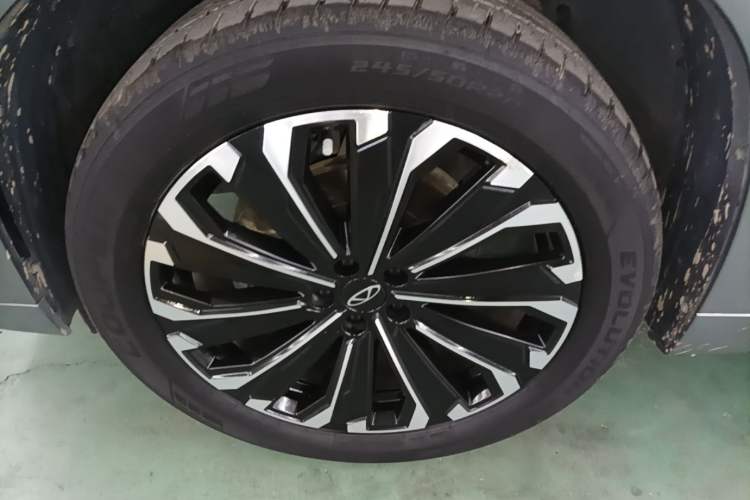 Used Chery Tiggo 9 2023 2.0T Automatic Two-Wheel Drive Luxury Version 7 Seats Left Front Wheel Hub