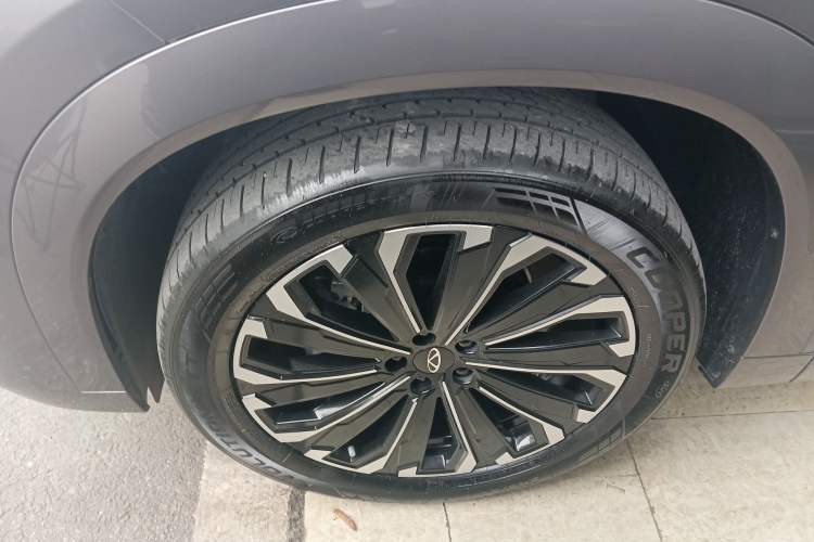 Used Chery Tiggo 9 2023 2.0T Automatic Two-Wheel Drive Luxury Edition 5 Seats Left Front Wheel Hub