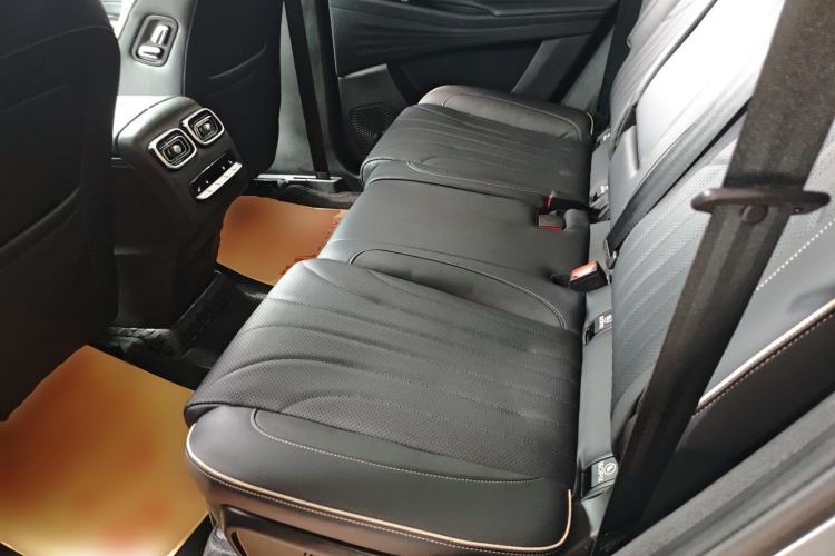 Used Chery Tiggo 9 2023 2.0T Dual-Clutch Two-Wheel Drive Luxury Edition 5 Seats Left Rear Seat