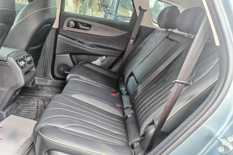 Used Chery Tiggo 9 2023 2.0T Dual-Clutch Two-Wheel Drive Leading Edition 5 Seats Left Rear Seat