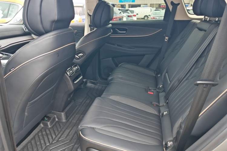Used Chery Tiggo 9 2023 2.0T Automatic Two-Wheel Drive Luxury Edition 5 Seats Left Rear Seat