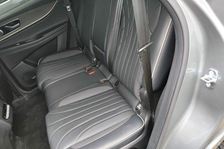 Used Chery Tiggo 9 2023 2.0T Dual-Clutch Two-Wheel Drive Luxury Edition 5 Seats Left Rear Seat