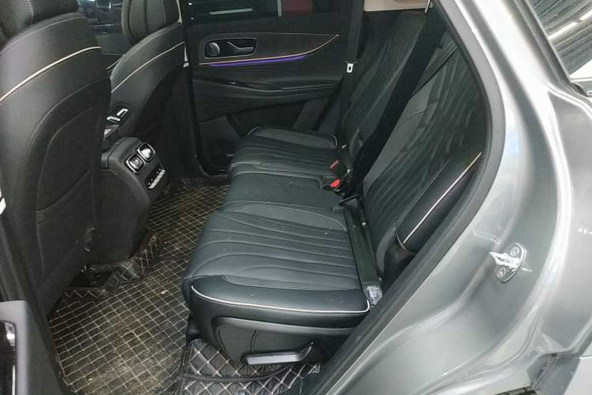 Used Chery Tiggo 9 2023 2.0T Dual-Clutch Two-Wheel Drive Luxury Edition 5 Seats Left Rear Seat