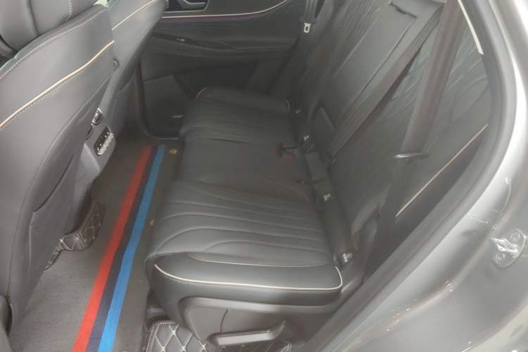 Used Chery Tiggo 9 2023 2.0T Dual-Clutch Two-Wheel Drive Luxury Edition 5 Seats Left Rear Seat