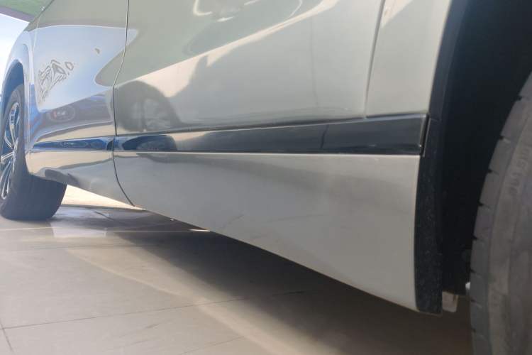 Used Chery Tiggo 9 2023 2.0T Dual-Clutch Two-Wheel Drive Leading Edition 5 Seats Left Side Sill
