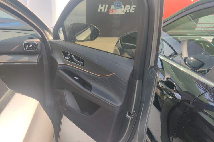Used Chery Tiggo 9 2023 2.0T Dual-Clutch Two-Wheel Drive Leading Edition 5 Seats Right Front Door Interior