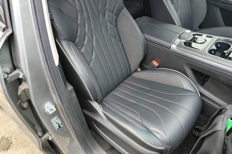 Used Chery Tiggo 9 2023 2.0T Dual-Clutch Two-Wheel Drive Luxury Edition 5 Seats Right Front Seat