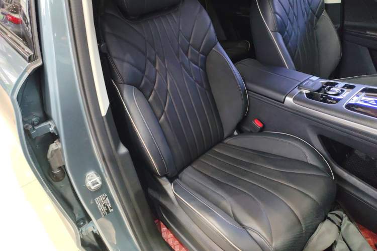 Used Chery Tiggo 9 2023 2.0T Dual-Clutch Two-Wheel Drive Luxury Edition 7 Seats Right Front Seat