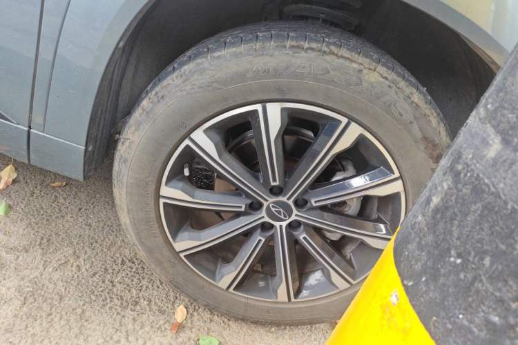 Used Chery Tiggo 9 2023 2.0T Dual-Clutch Two-Wheel Drive Leading Edition 5 Seats Right Front Wheel Hub