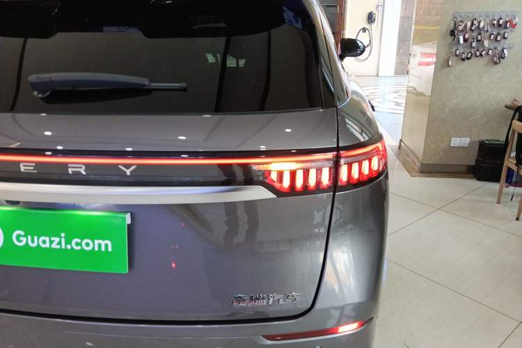 Used Chery Tiggo 9 2023 2.0T Dual-Clutch Two-Wheel Drive Luxury Edition 5 Seats Right Rear Taillight