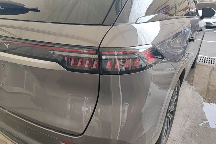 Used Chery Tiggo 9 2023 2.0T Dual-Clutch Two-Wheel Drive Luxury Edition 5 Seats Right Rear Taillight