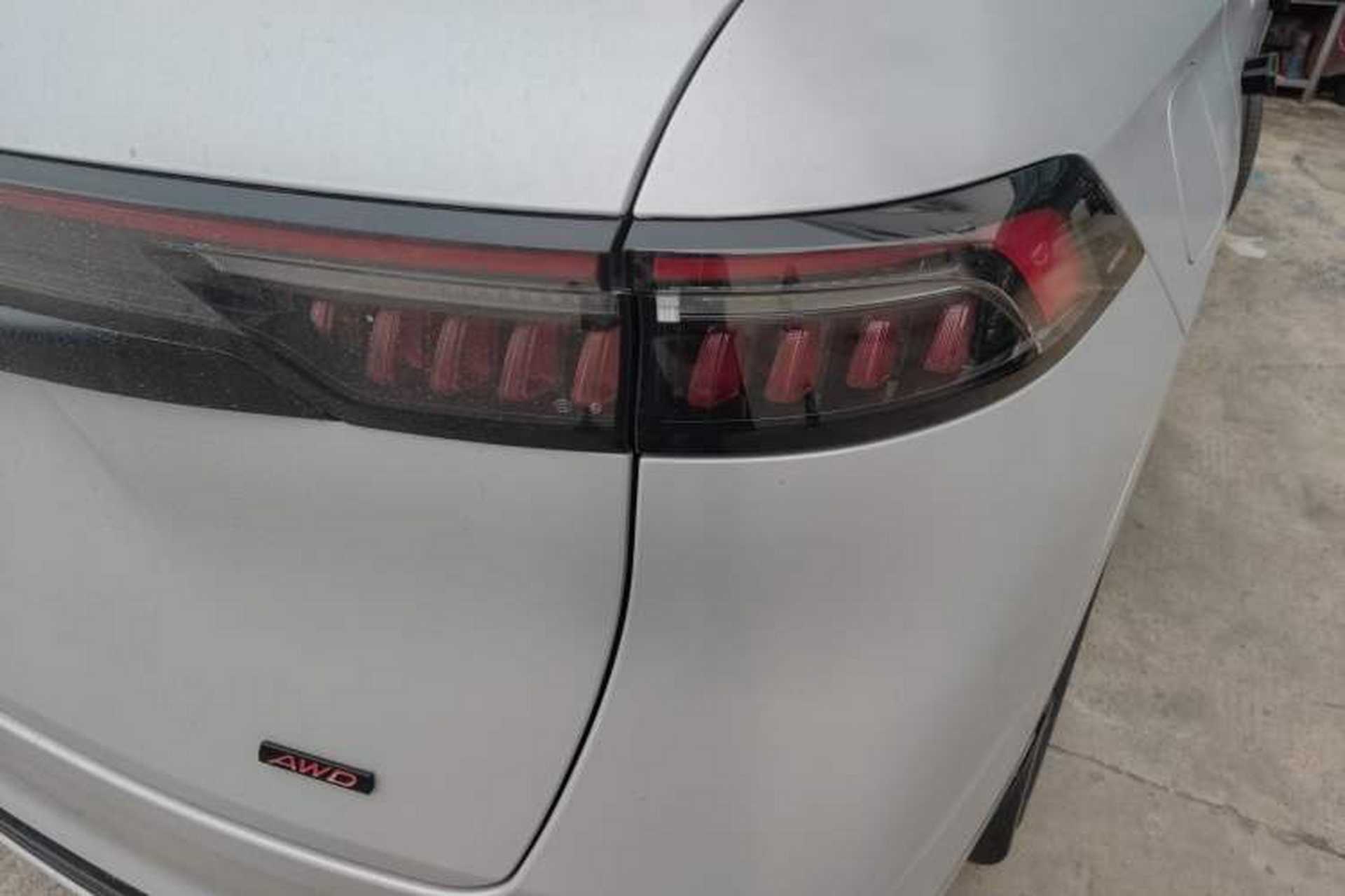 Used Chery Tiggo 9 2023 2.0T Automatic All-Wheel Drive Ultimate Edition 7-Seater Right Rear Taillight