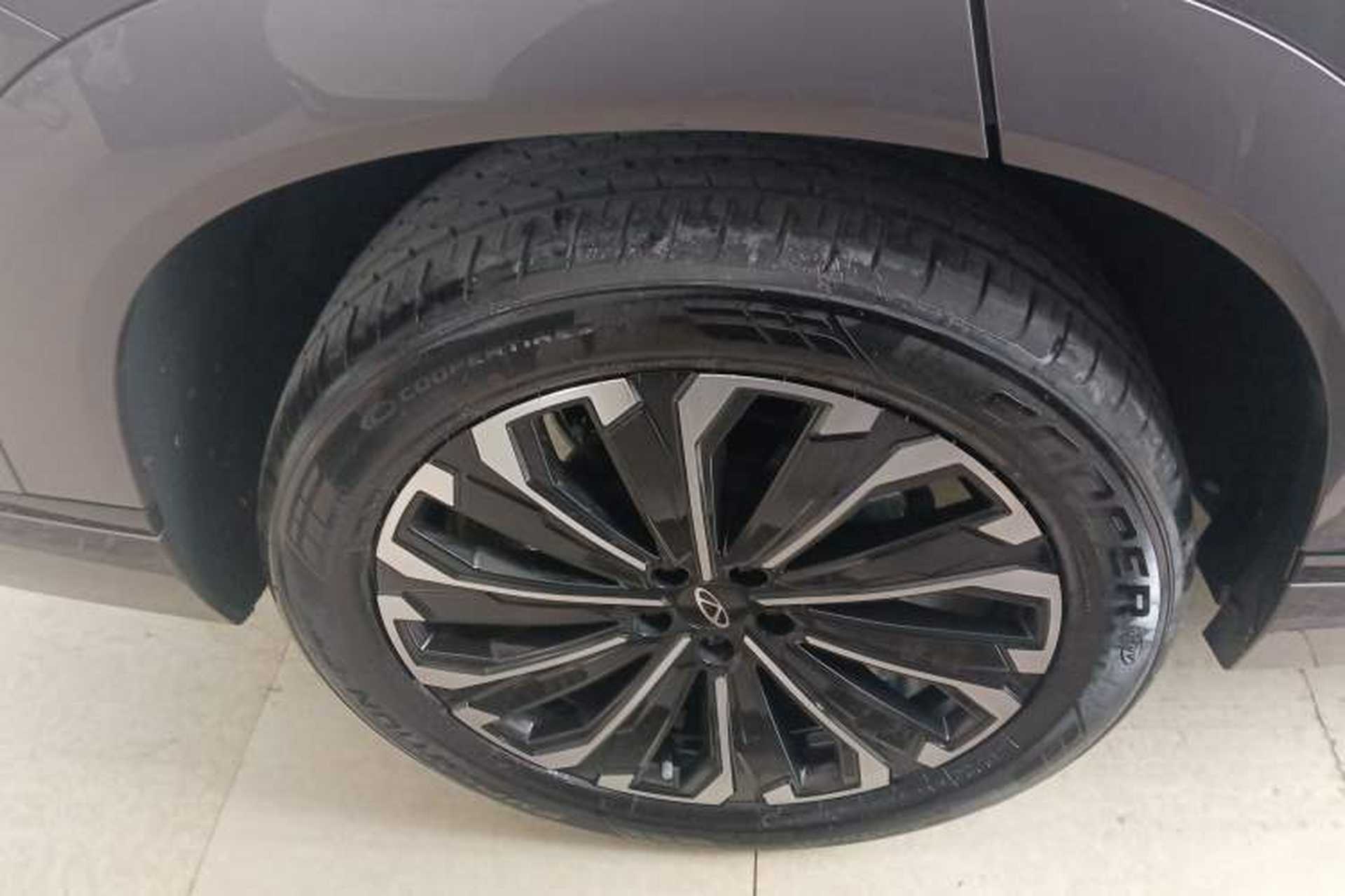 Used Chery Tiggo 9 2023 2.0T Automatic Two-Wheel Drive Luxury Edition 5 Seats Right Rear Wheel Hub