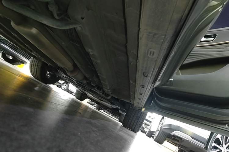 Used Chery Tiggo 9 2023 2.0T Dual-Clutch Two-Wheel Drive Luxury Edition 5 Seats Right Side Sill