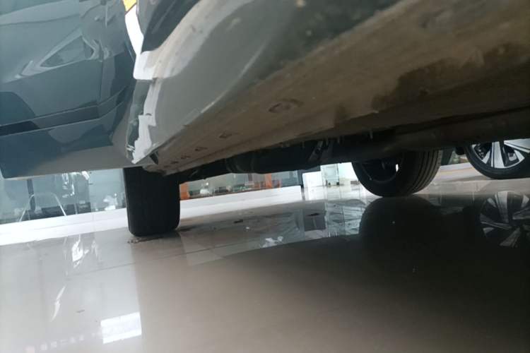 Used Chery Tiggo 9 2023 2.0T Dual-Clutch Two-Wheel Drive Luxury Edition 5 Seats Right Side Sill