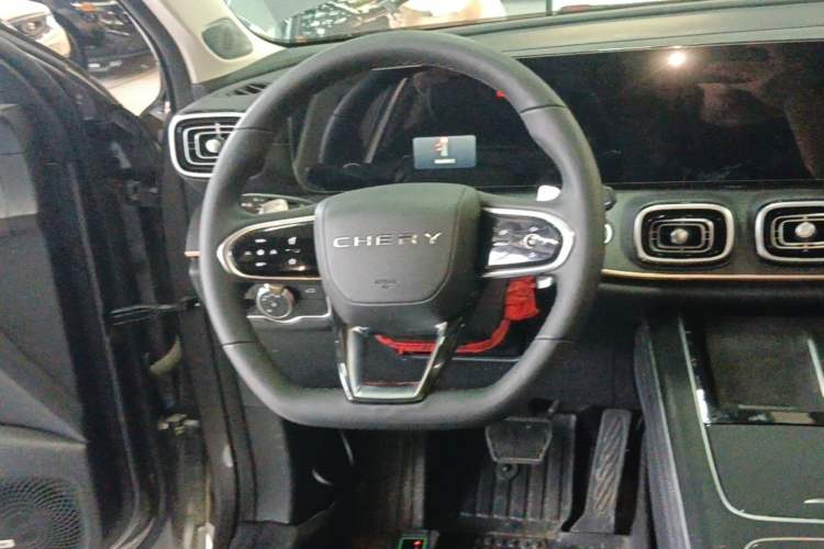 Used Chery Tiggo 9 2023 2.0T Dual-Clutch Two-Wheel Drive Luxury Edition 5 Seats Steering Wheel